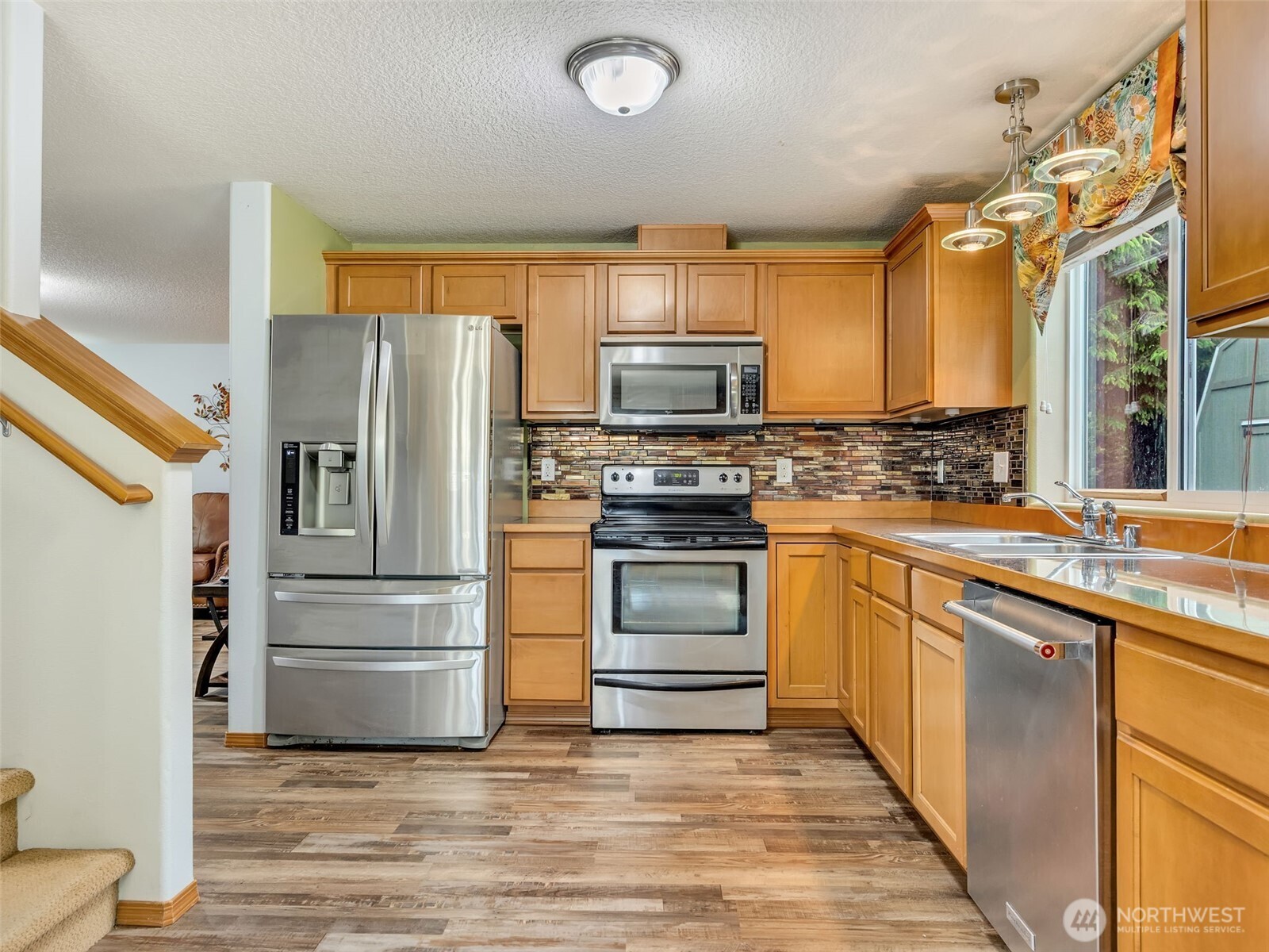 1902 194th Street Property Photo 7