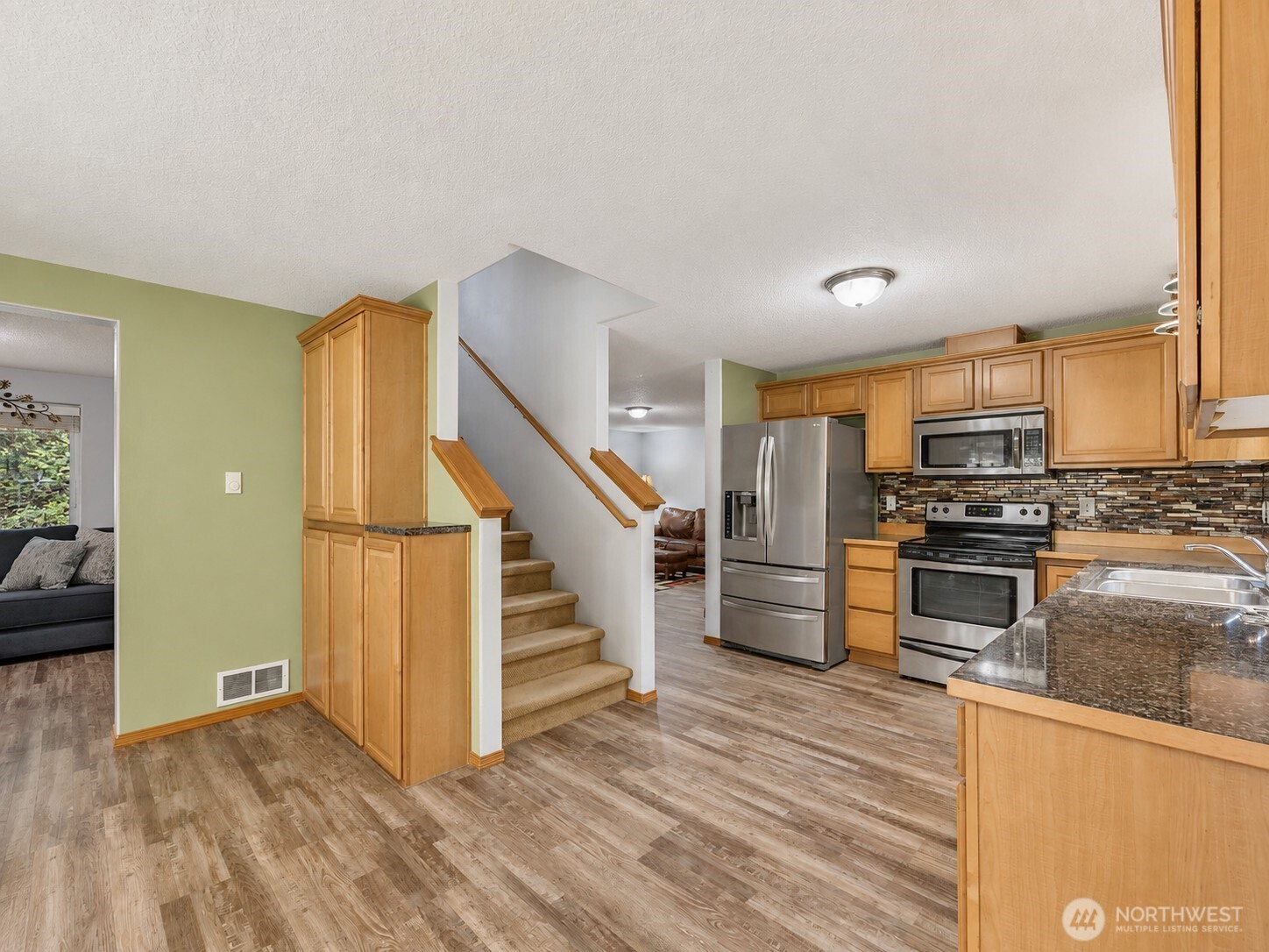 1902 194th Street Property Photo 10