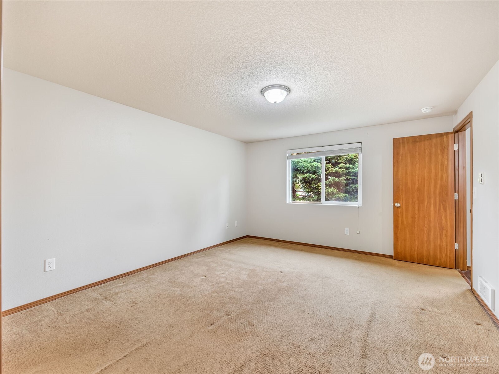 1902 194th Street Property Photo 23