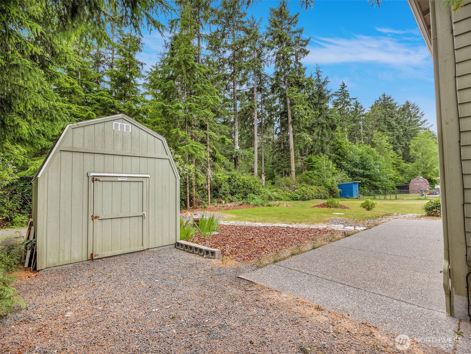 1902 194th Street Property Photo 26