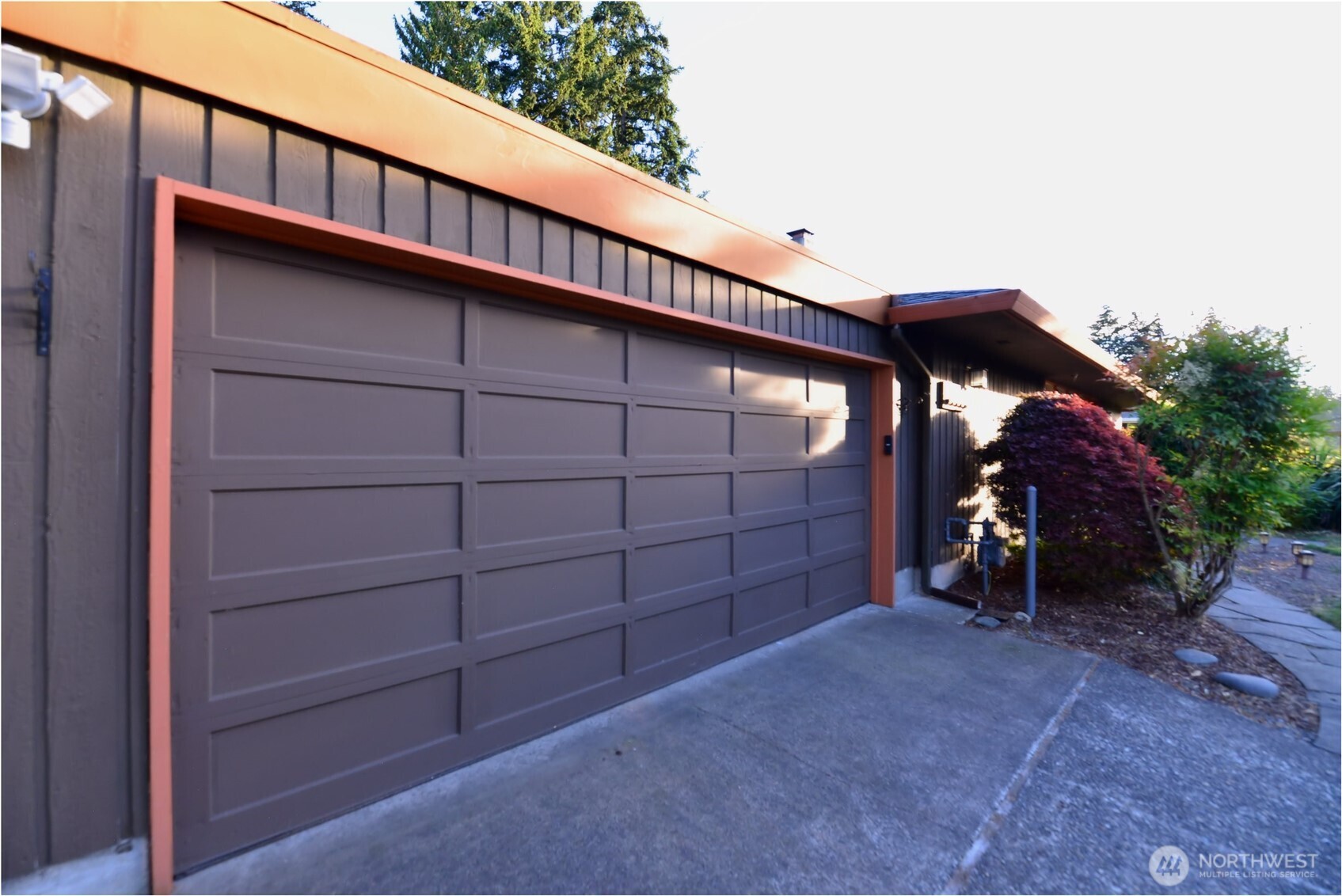 2228 Merchant Property Photo 5