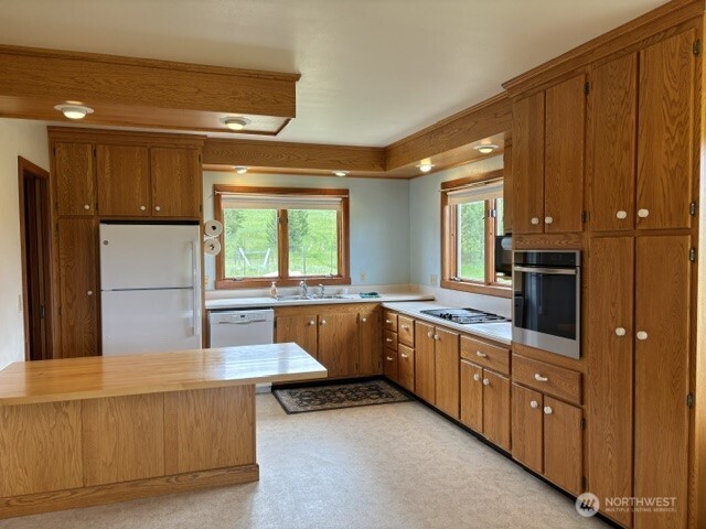 40 E Turner Homestead Road Property Photo 6
