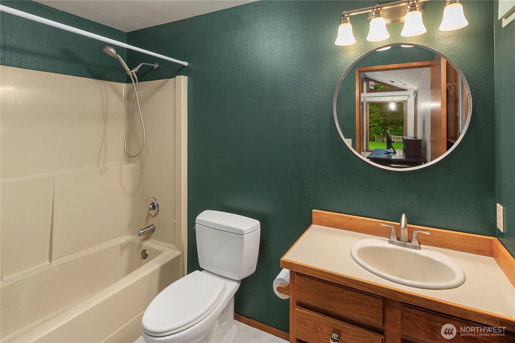 827 Marine View Circle Property Photo 8