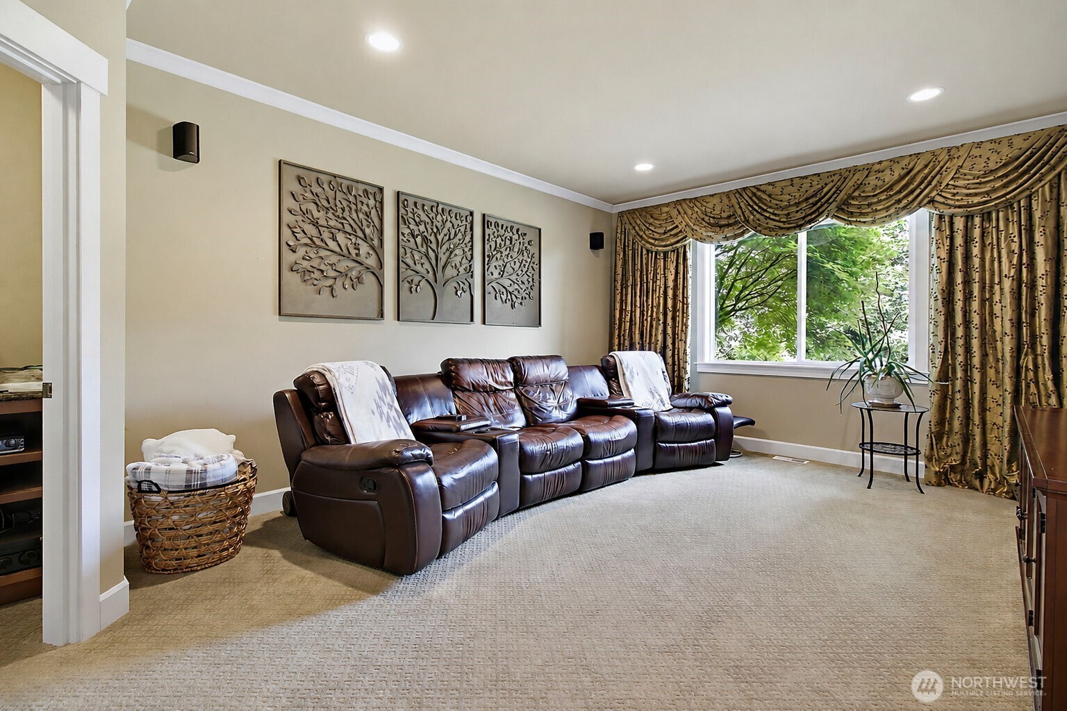 6402 Fairway Place Property Photo 7