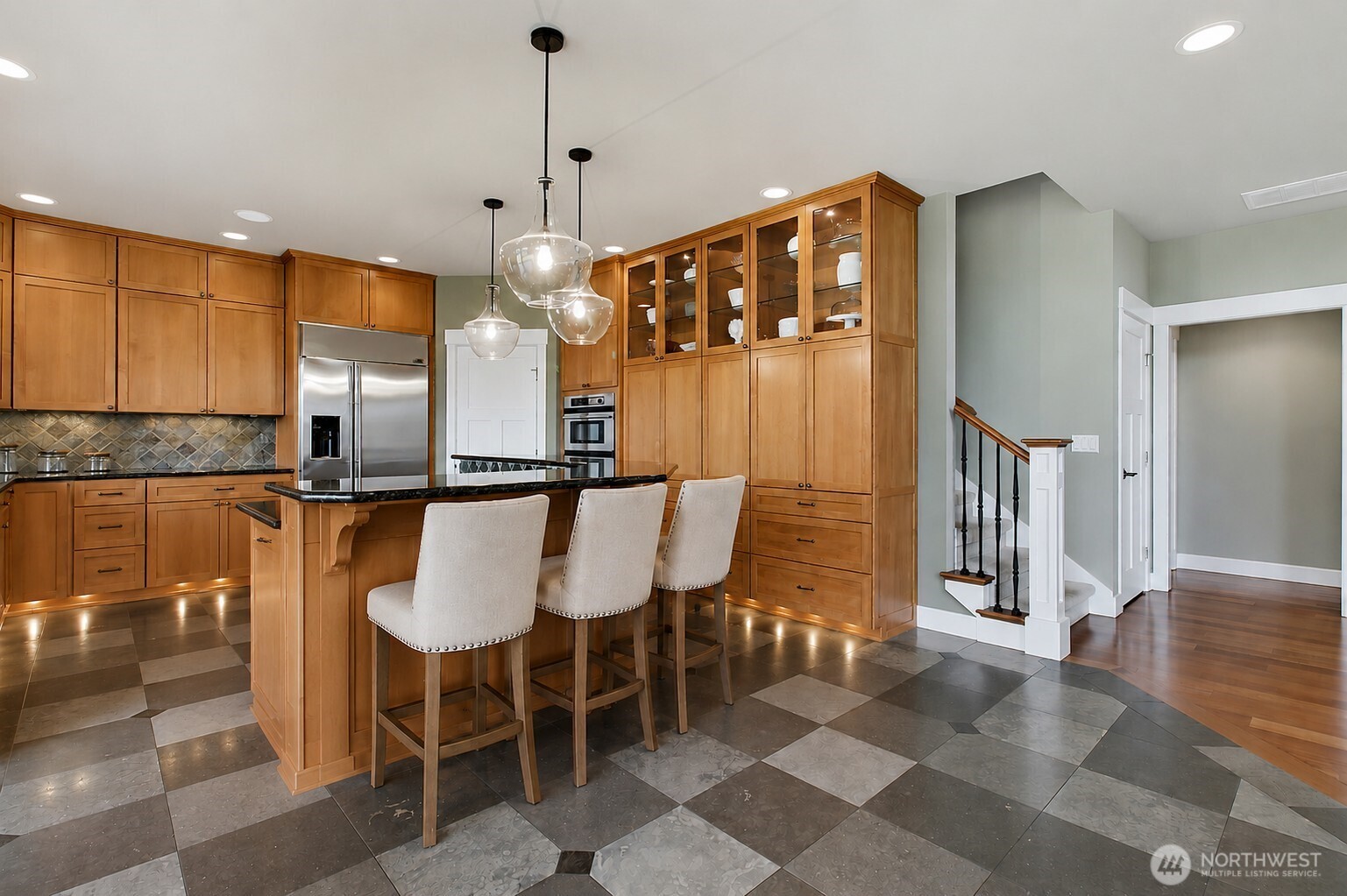 6402 Fairway Place Property Photo 14
