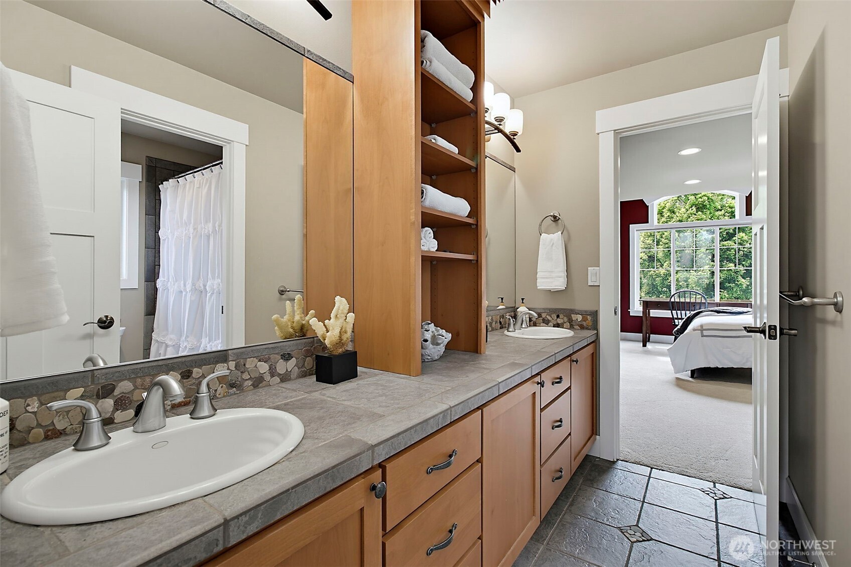 6402 Fairway Place Property Photo 21