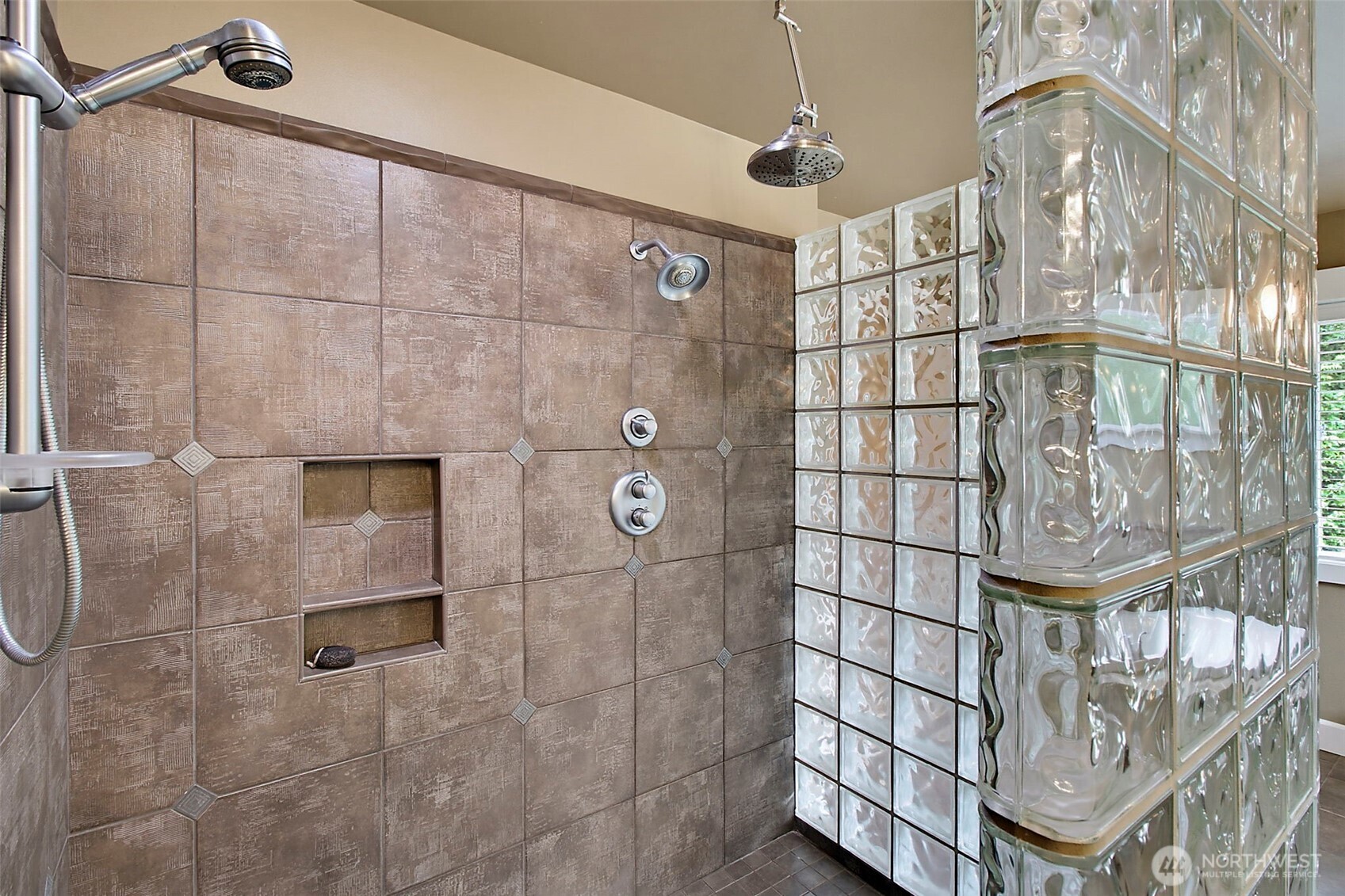 6402 Fairway Place Property Photo 30