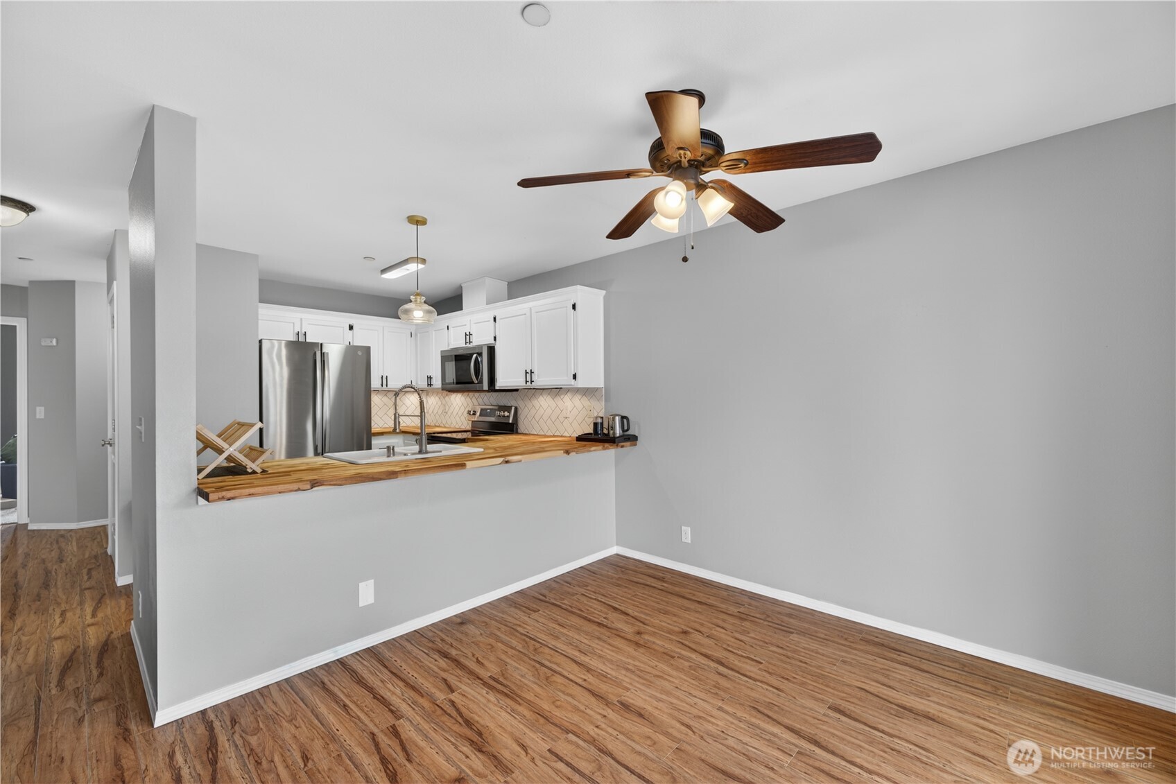 1670 Sw Mulberry Drive B302 Property Photo 7