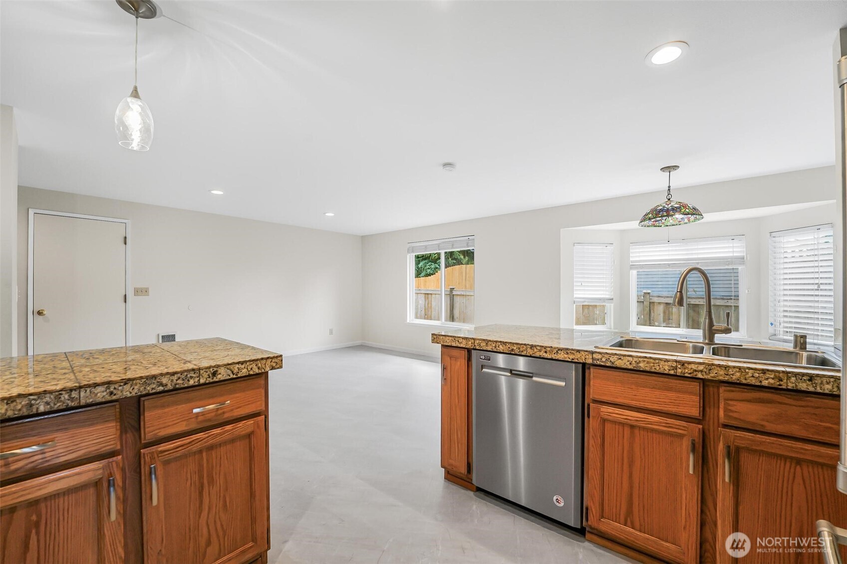 745 Erik Way Property Photo 6