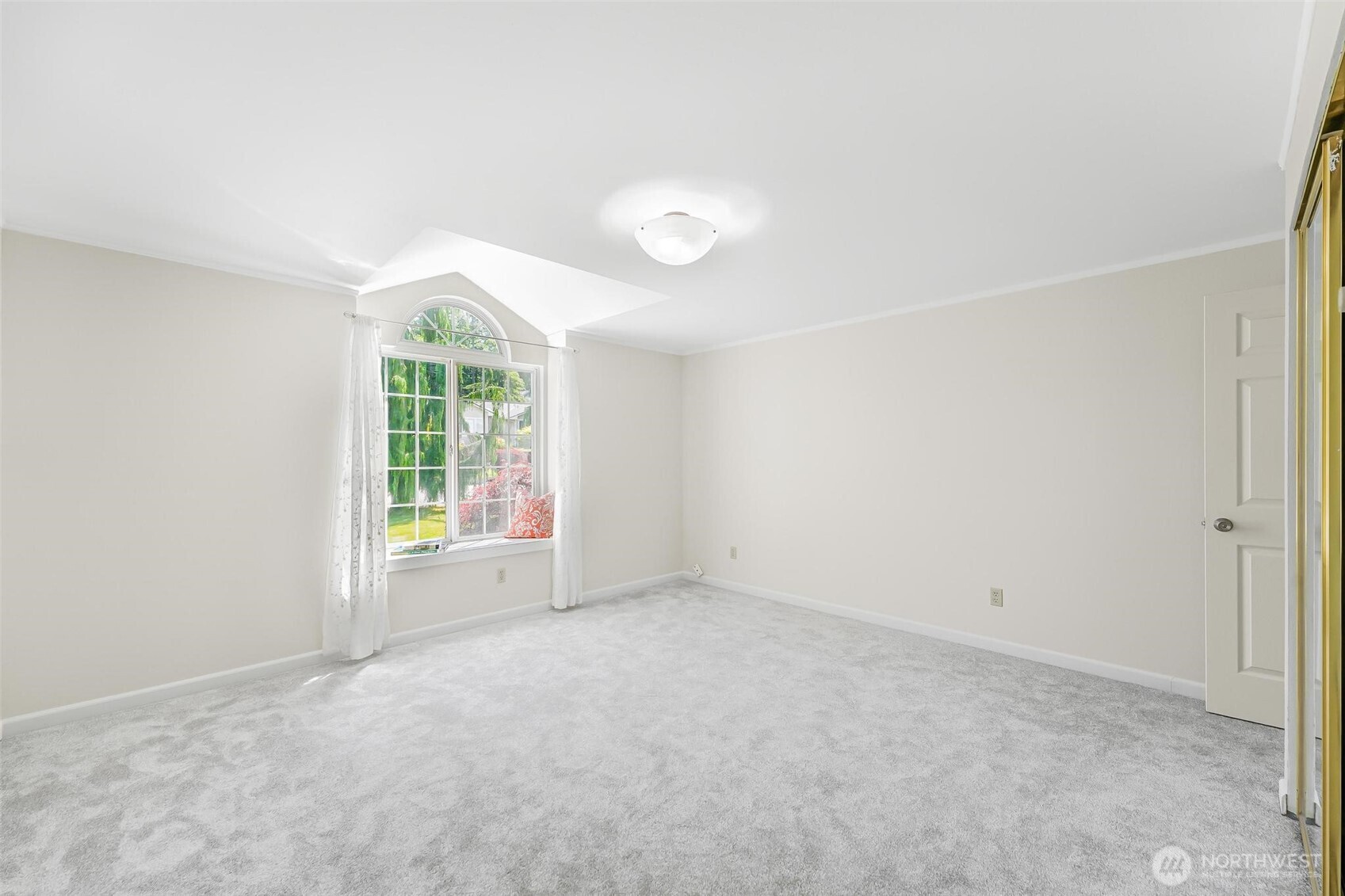745 Erik Way Property Photo 13