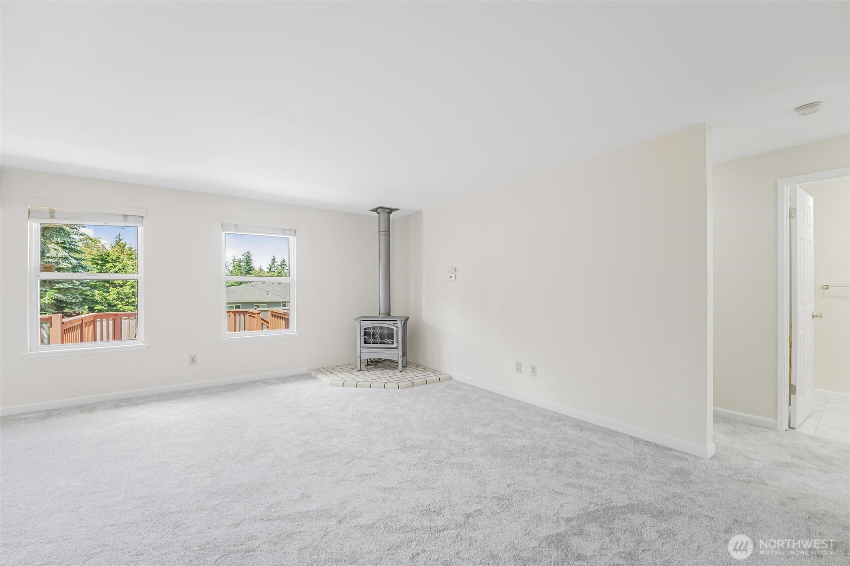 745 Erik Way Property Photo 27