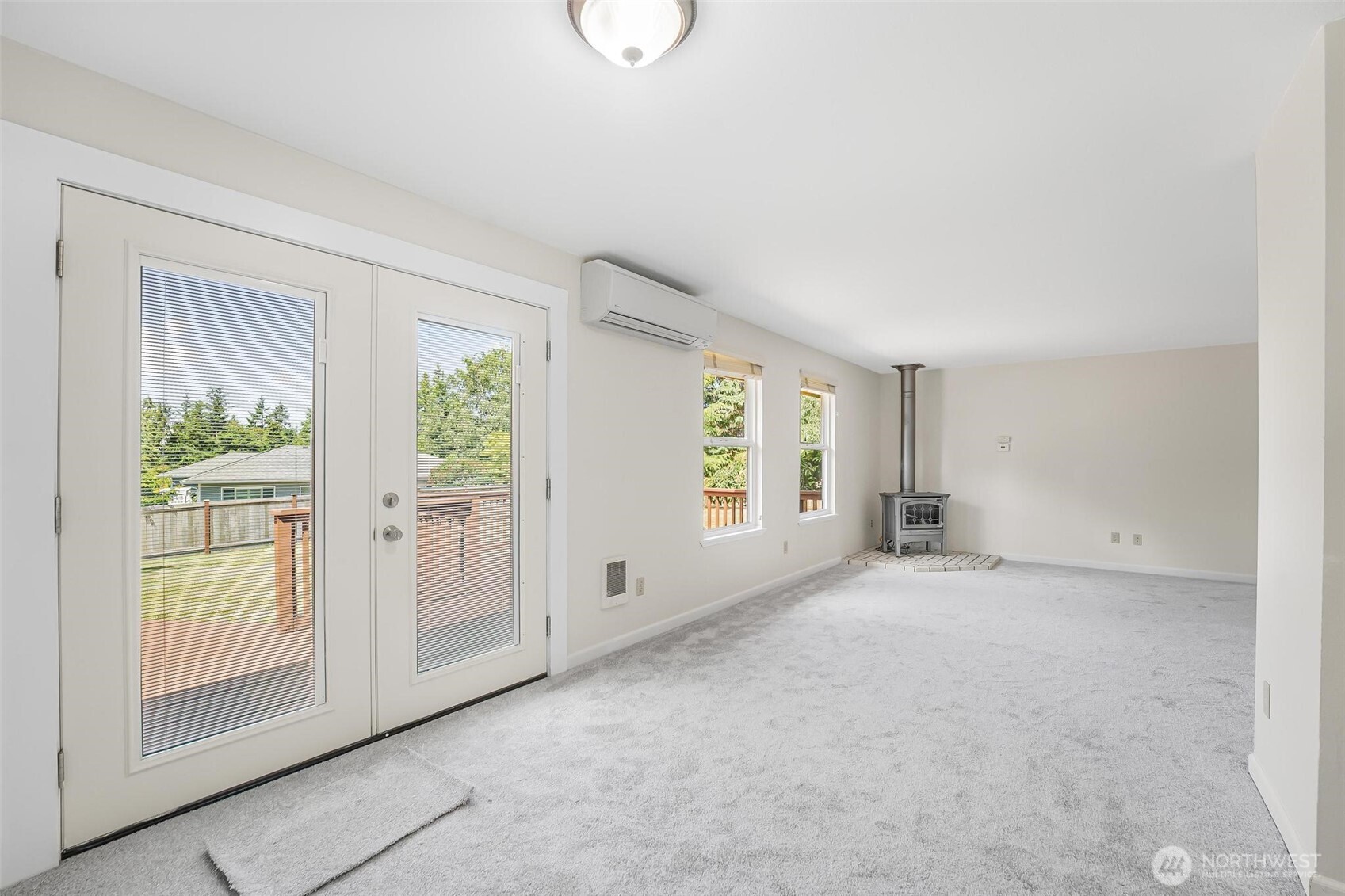 745 Erik Way Property Photo 30