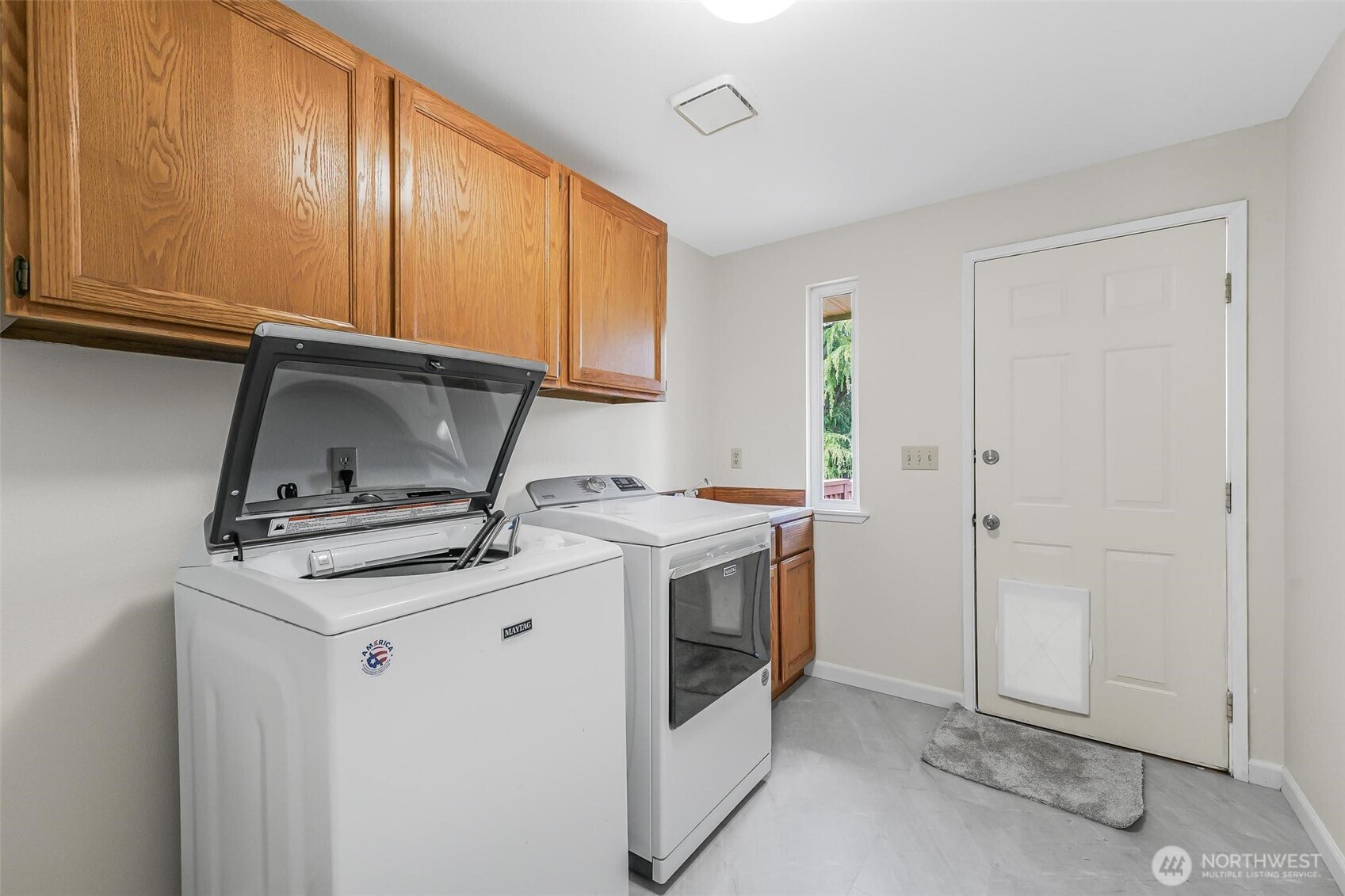 745 Erik Way Property Photo 33