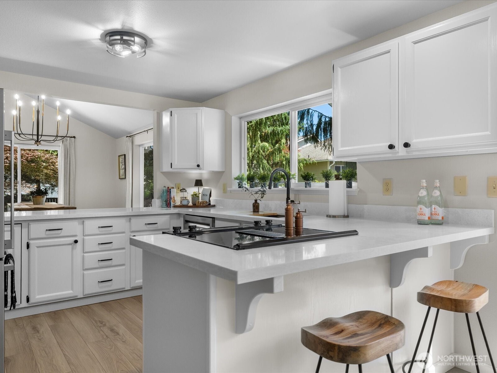15931 2nd Place Property Photo 4
