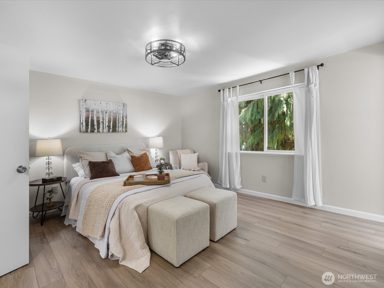 15931 2nd Place Property Photo 5