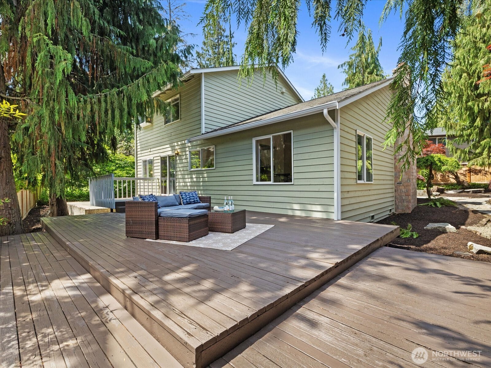 15931 2nd Place Property Photo 11