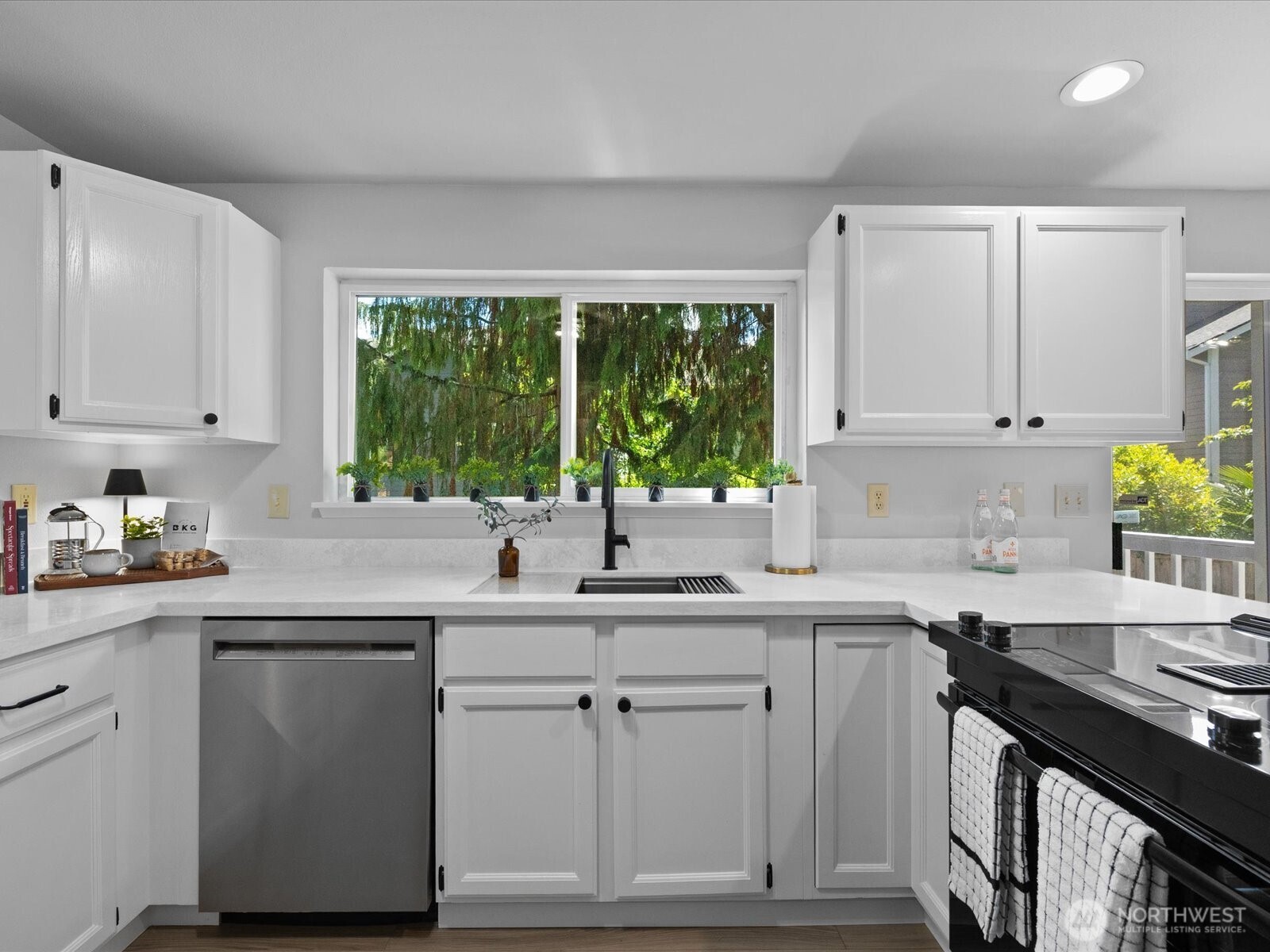 15931 2nd Place Property Photo 21