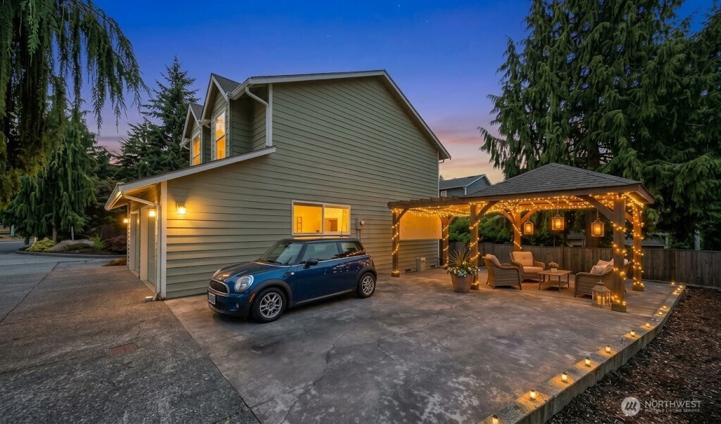 15931 2nd Place Property Photo 27