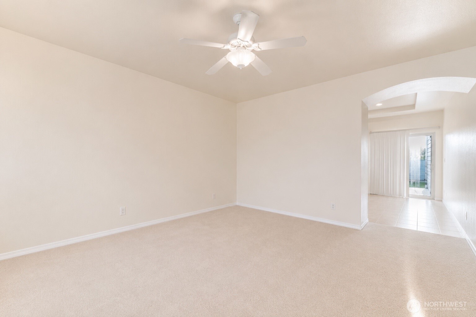 721 Wellington Avenue Property Photo 4