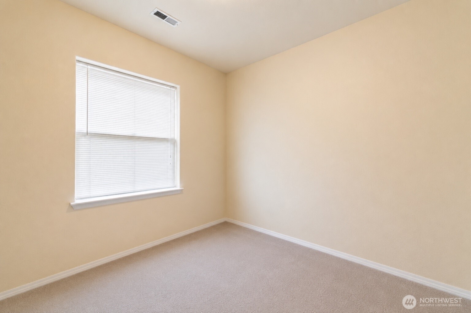 721 Wellington Avenue Property Photo 5