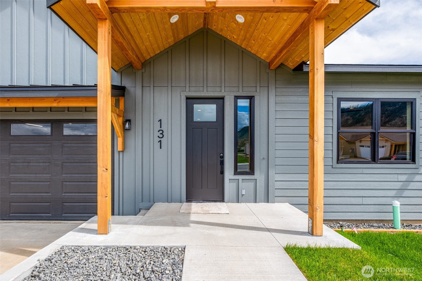 131 Fruitful Place Property Photo 3