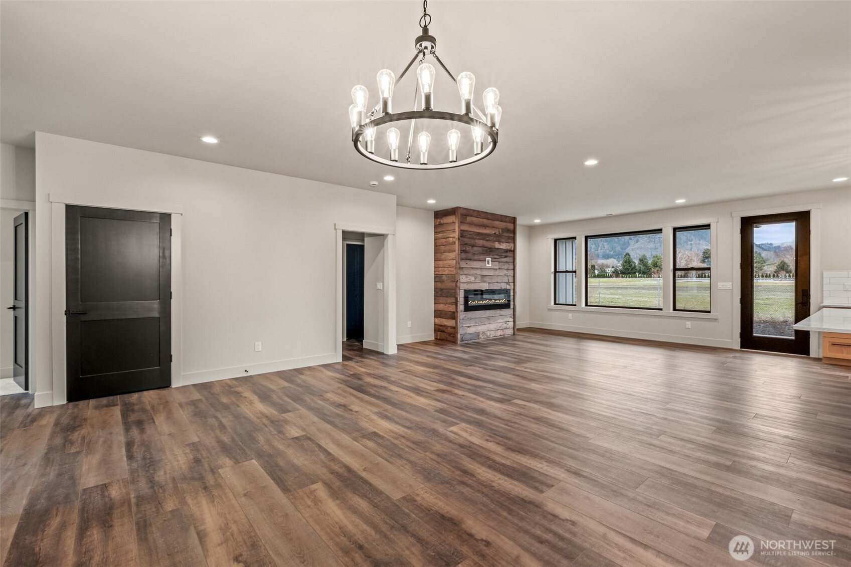 130 Fruitful Place Property Photo 4