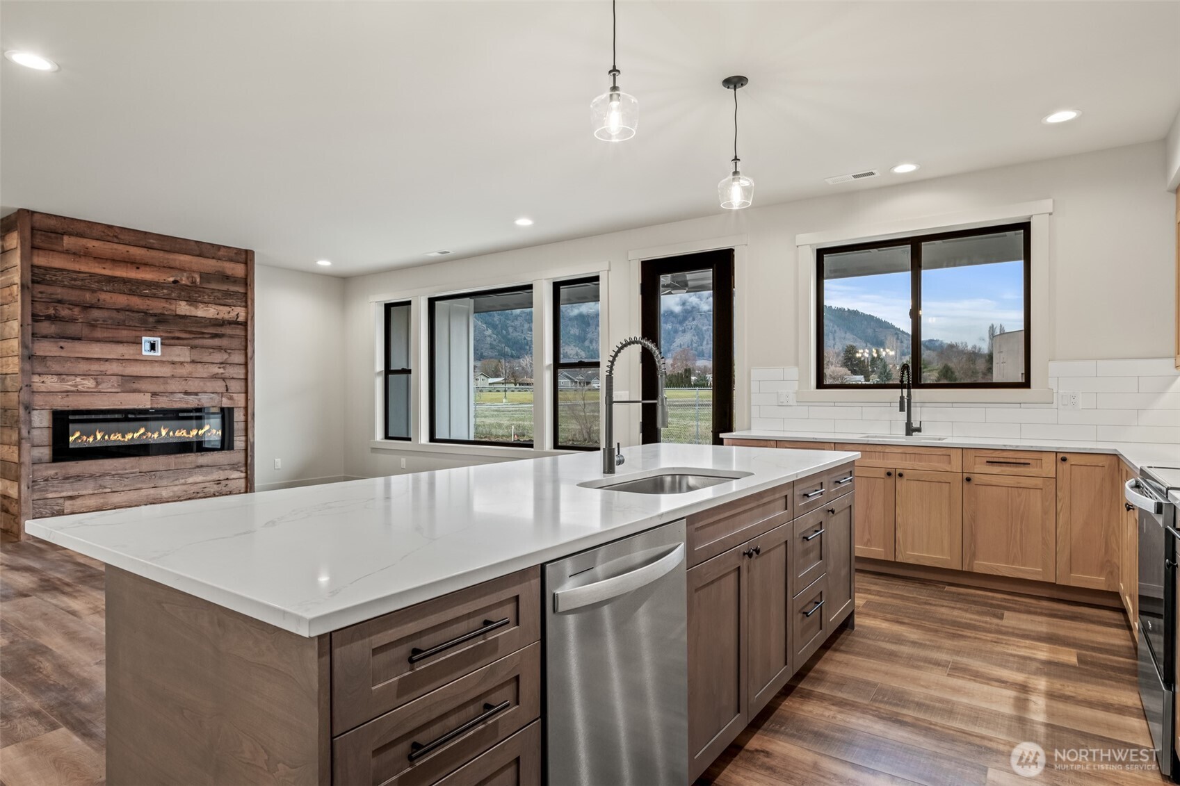 130 Fruitful Place Property Photo 6