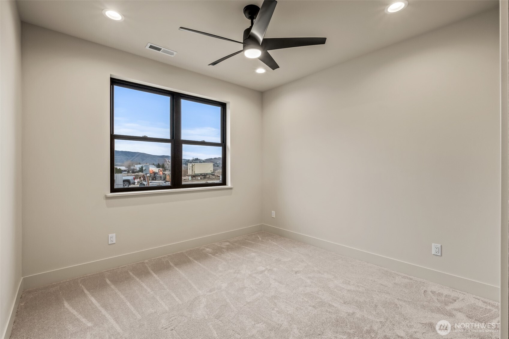 130 Fruitful Place Property Photo 28