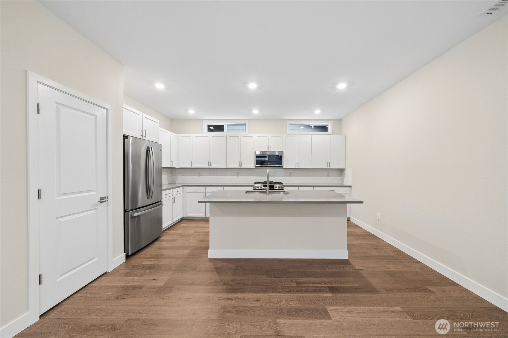 19110 Trilogy Parkway Property Photo 12