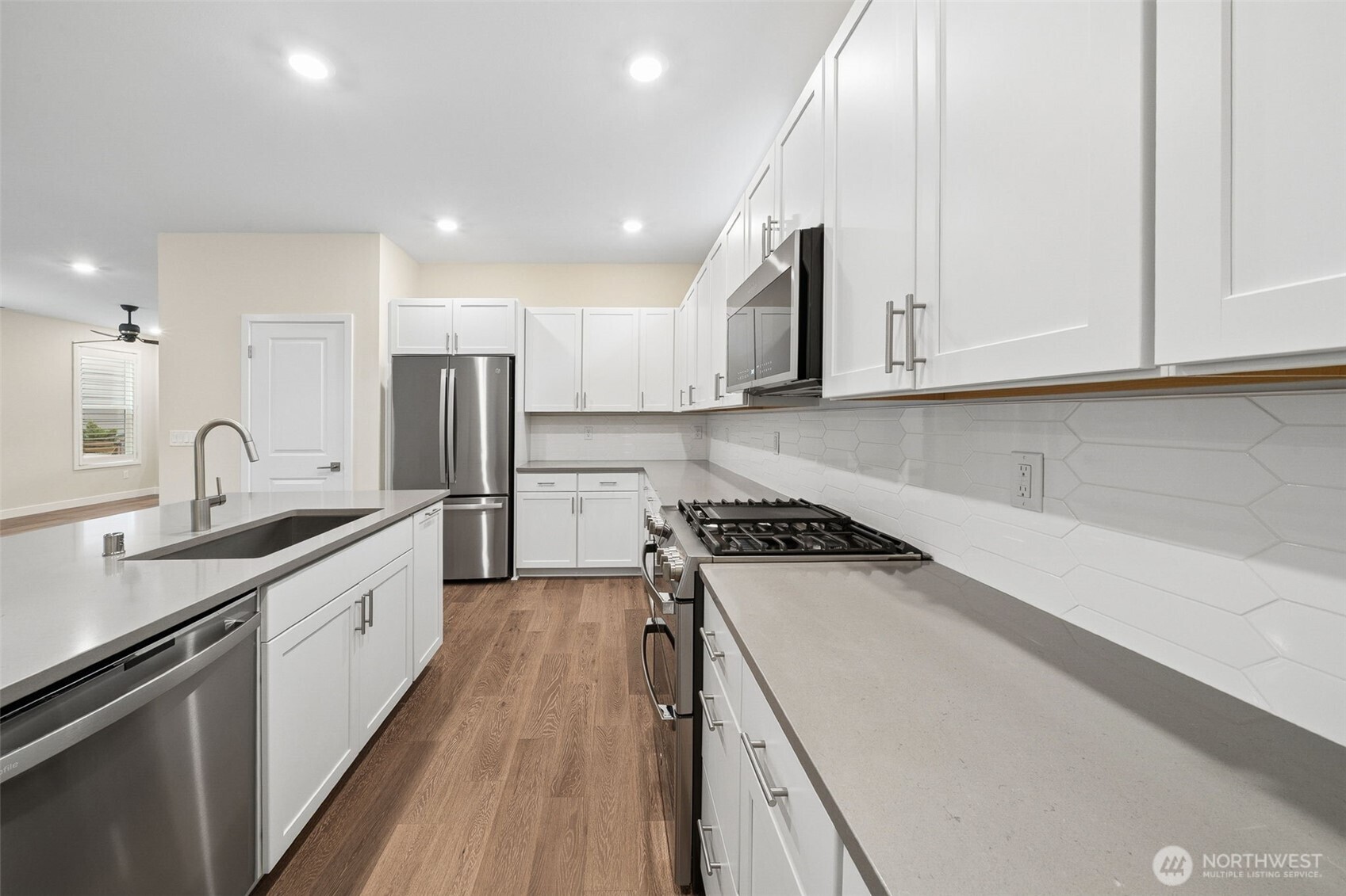 19110 Trilogy Parkway Property Photo 13