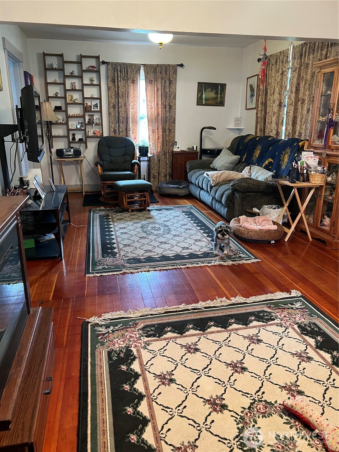 2274 Elmway Property Photo 3