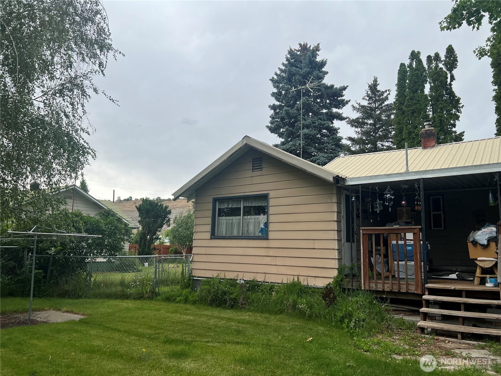2274 Elmway Property Photo 22