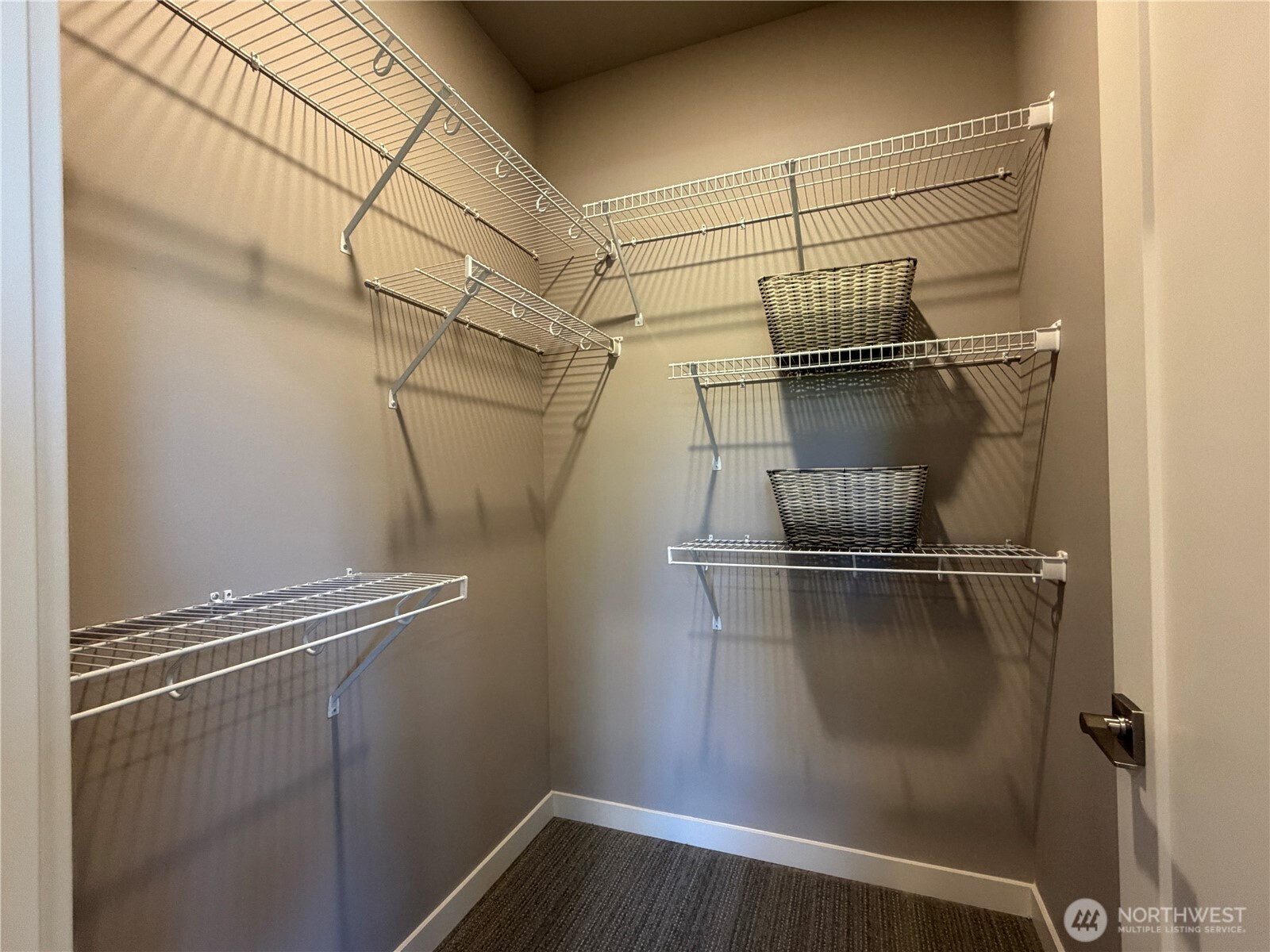 4286 Creston Way Property Photo 14