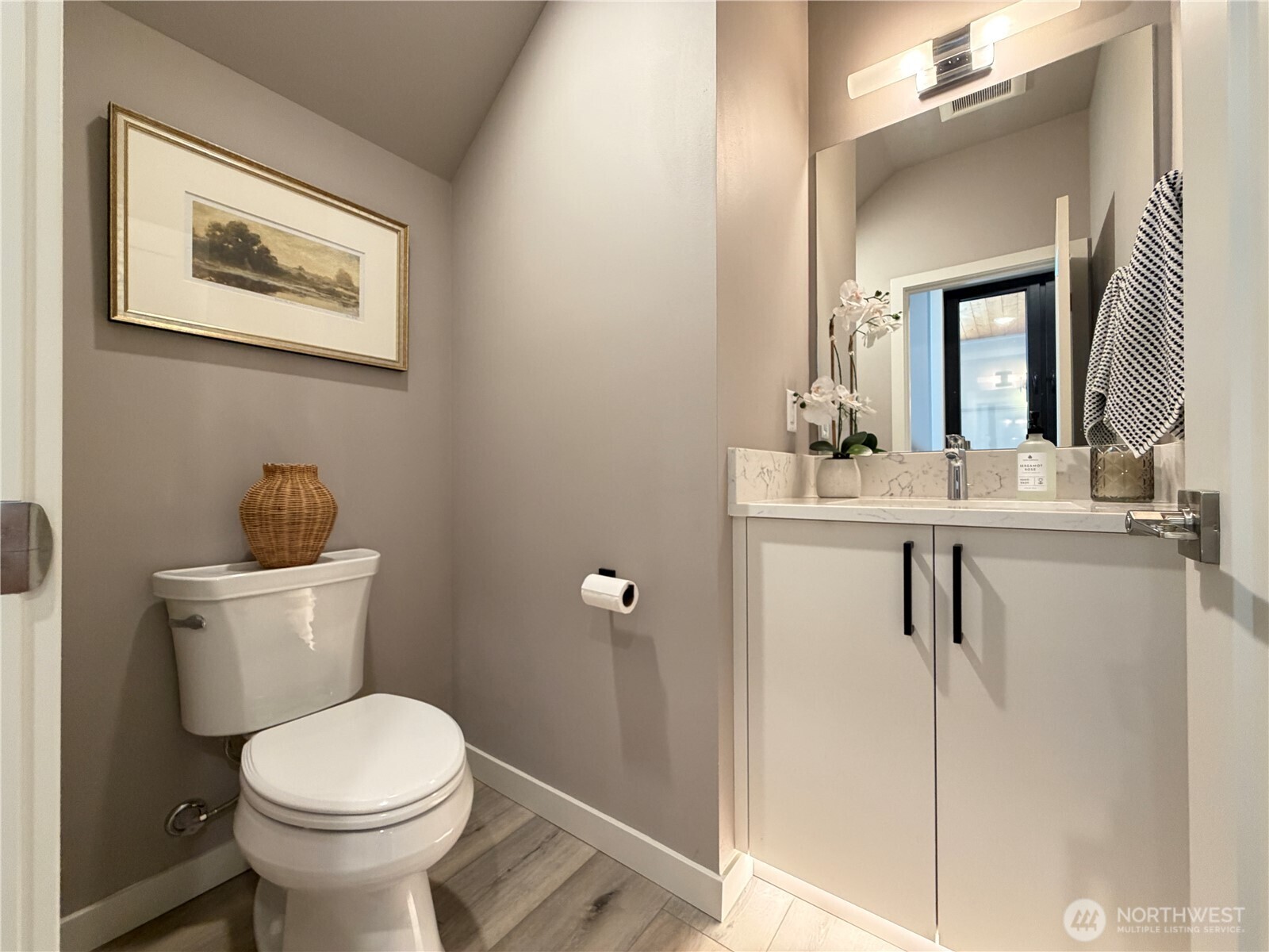 4286 Creston Way Property Photo 15