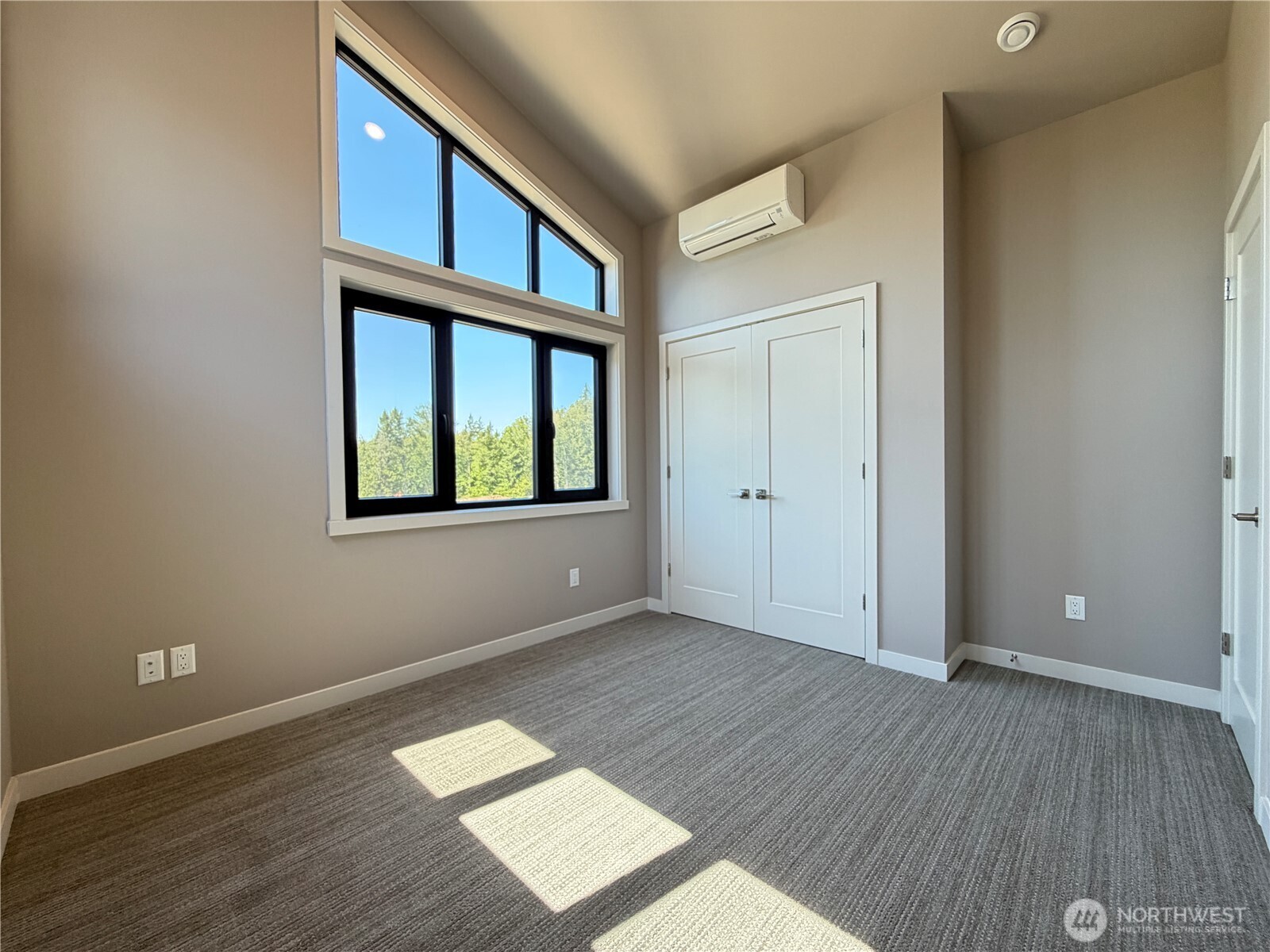 4286 Creston Way Property Photo 16