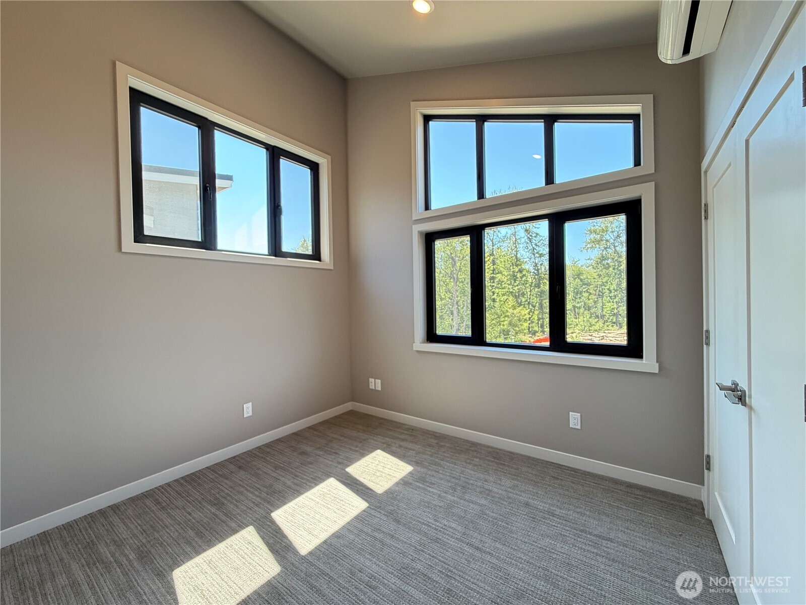 4286 Creston Way Property Photo 17