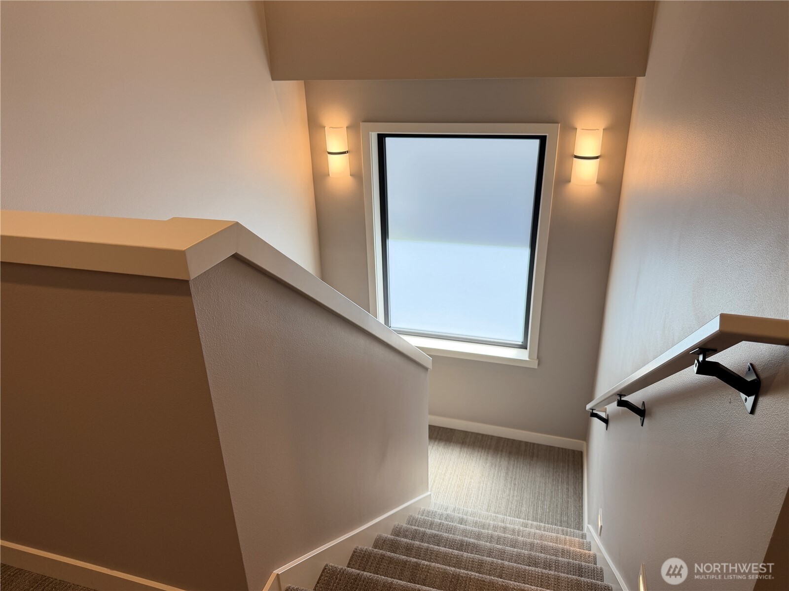 4286 Creston Way Property Photo 25