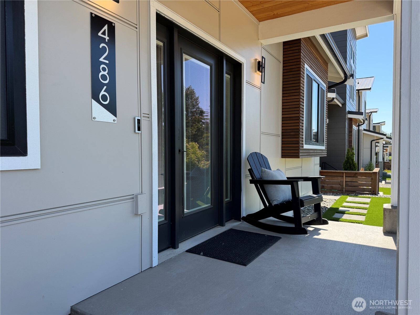 4286 Creston Way Property Photo 32