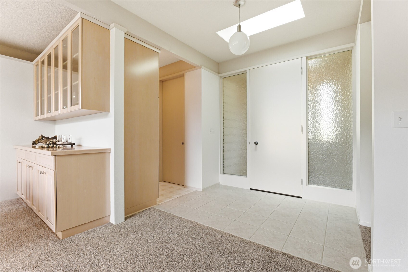 2406 Emerald Drive Property Photo 7