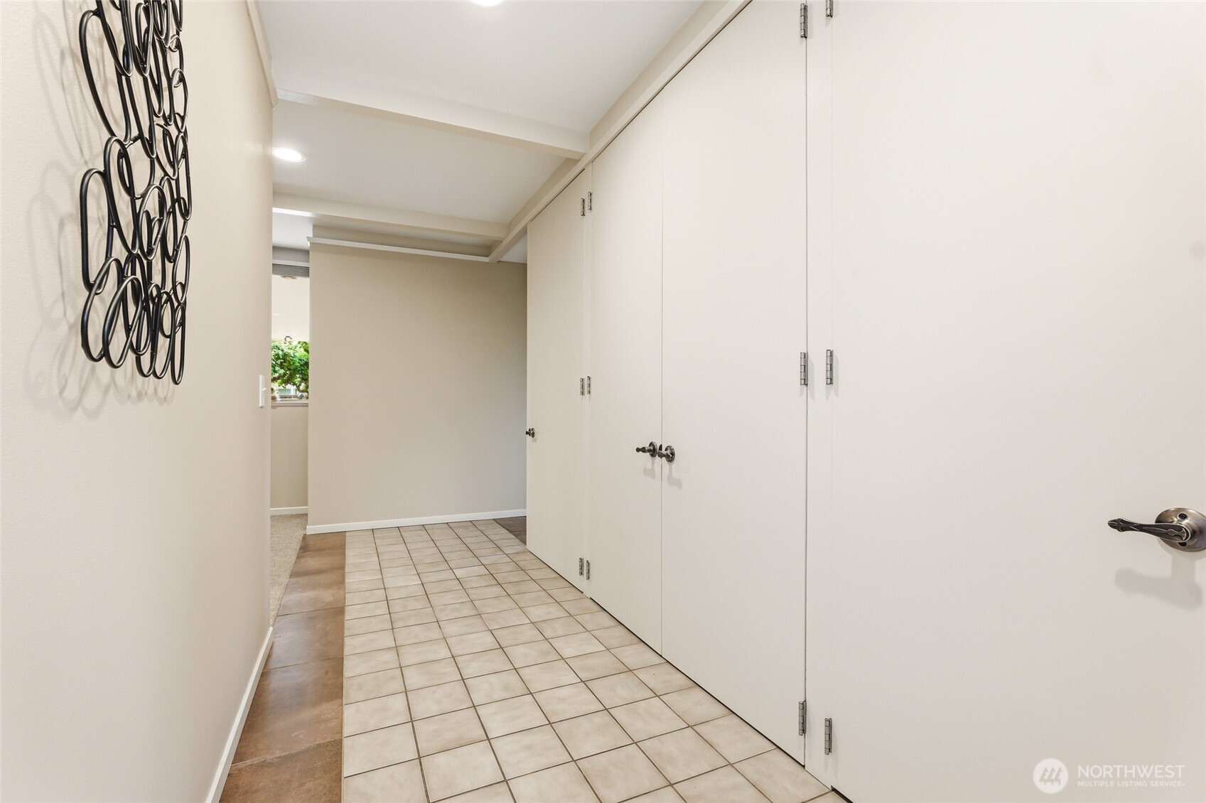 2406 Emerald Drive Property Photo 24