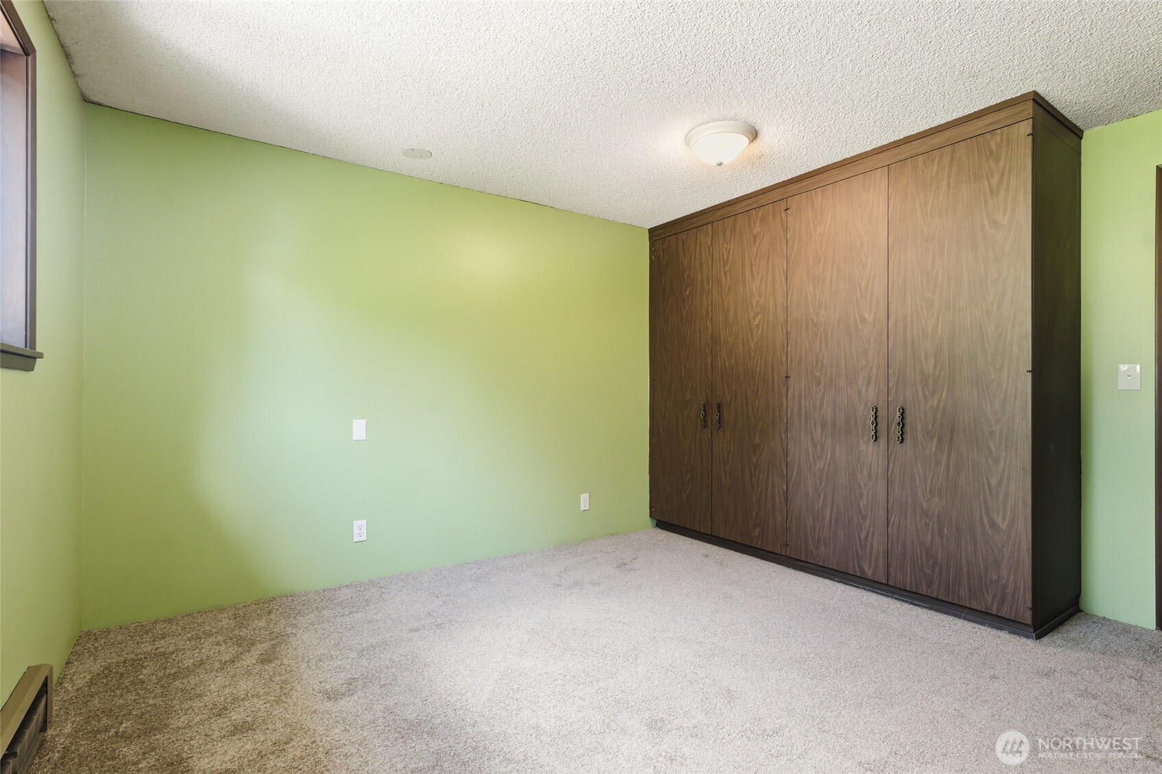 2406 Emerald Drive Property Photo 32
