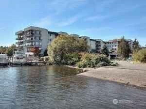 9030 Seward Park Avenue 202 Property Photo 1