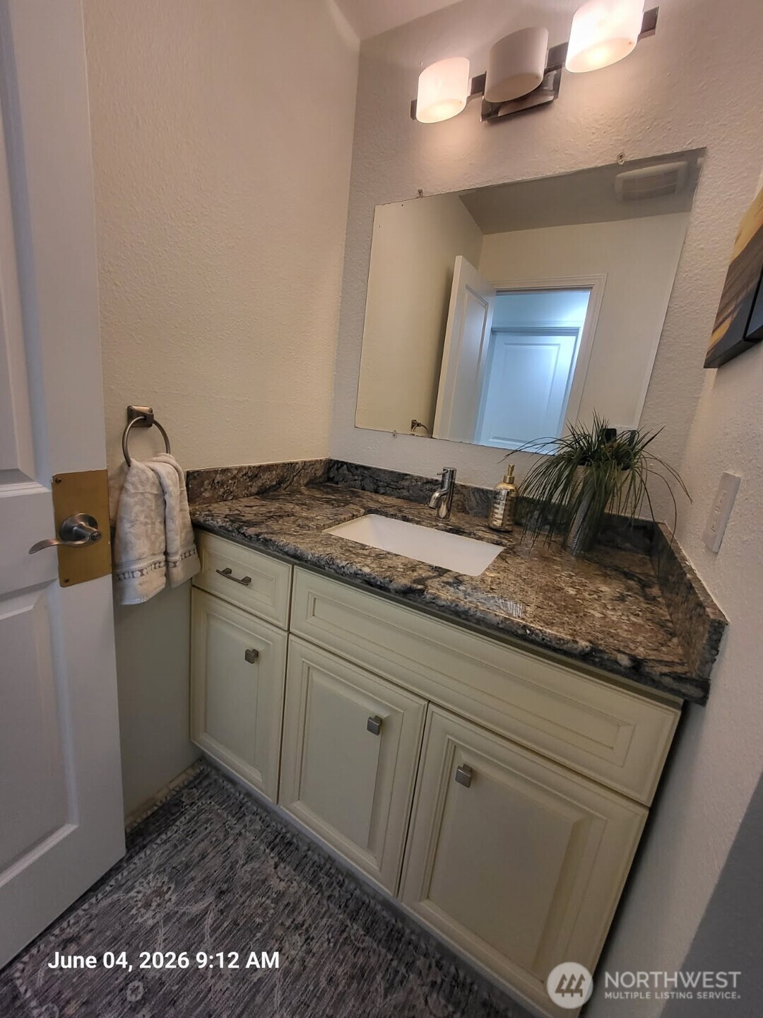 9030 Seward Park Avenue 202 Property Photo 17