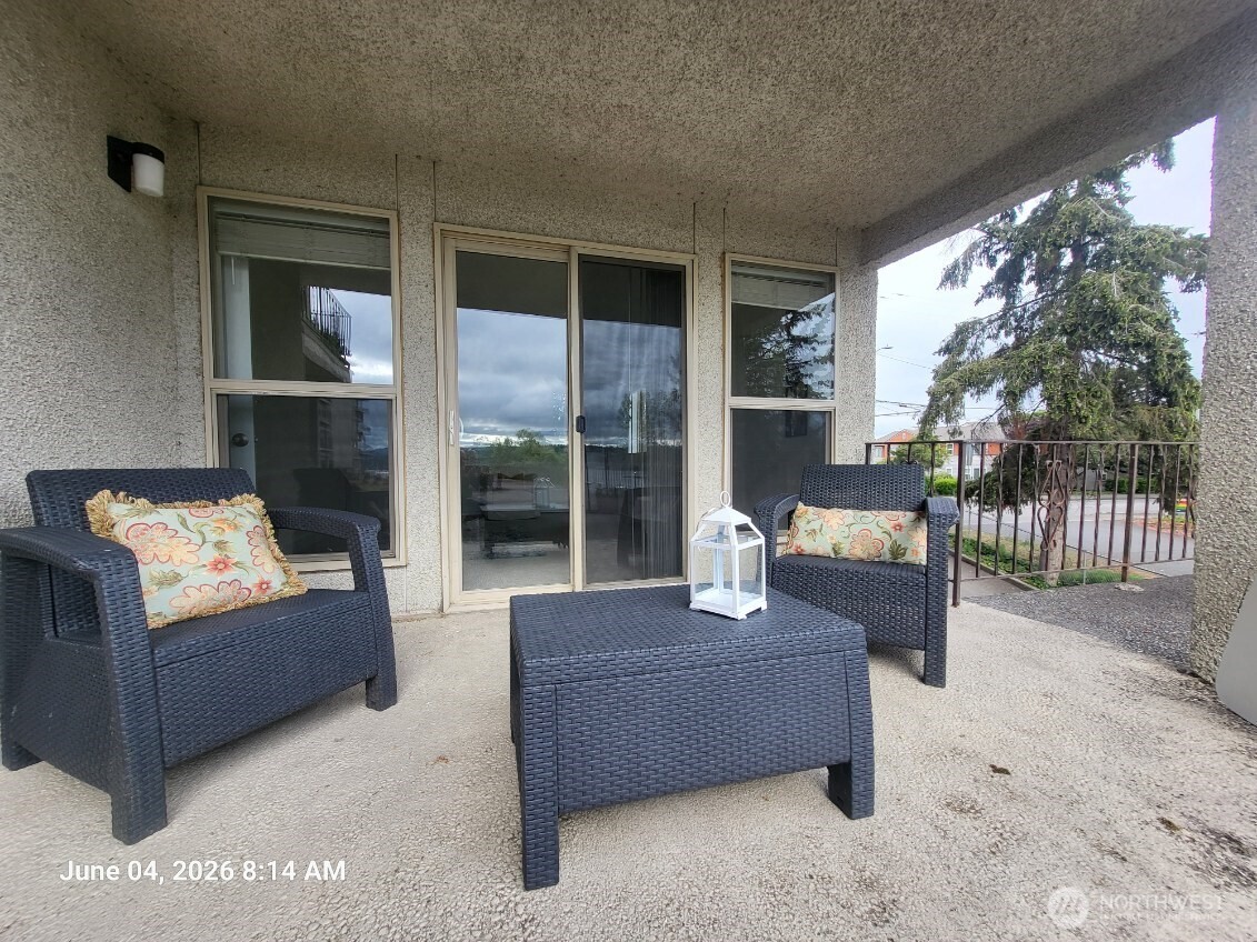 9030 Seward Park Avenue 202 Property Photo 22
