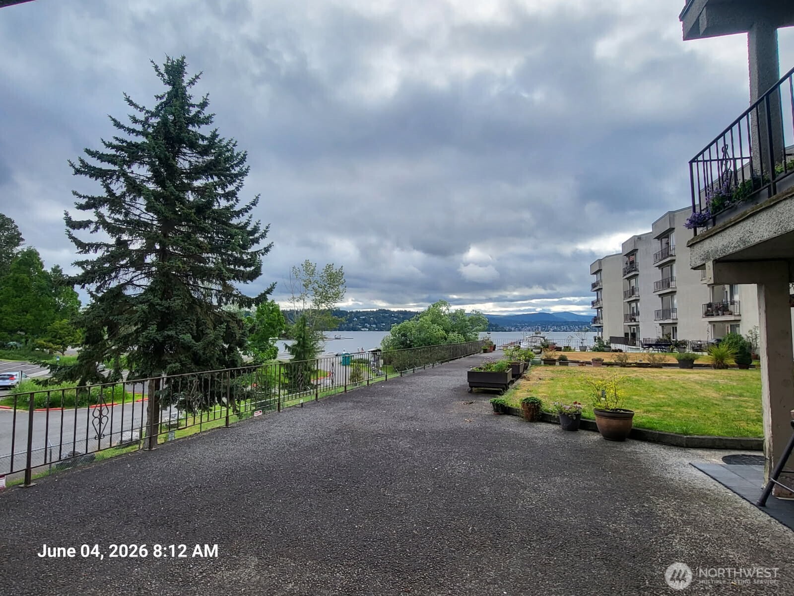 9030 Seward Park Avenue 202 Property Photo 28