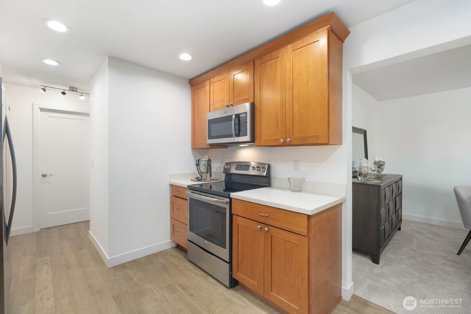 1727 Harbor Avenue N401 Property Photo 13