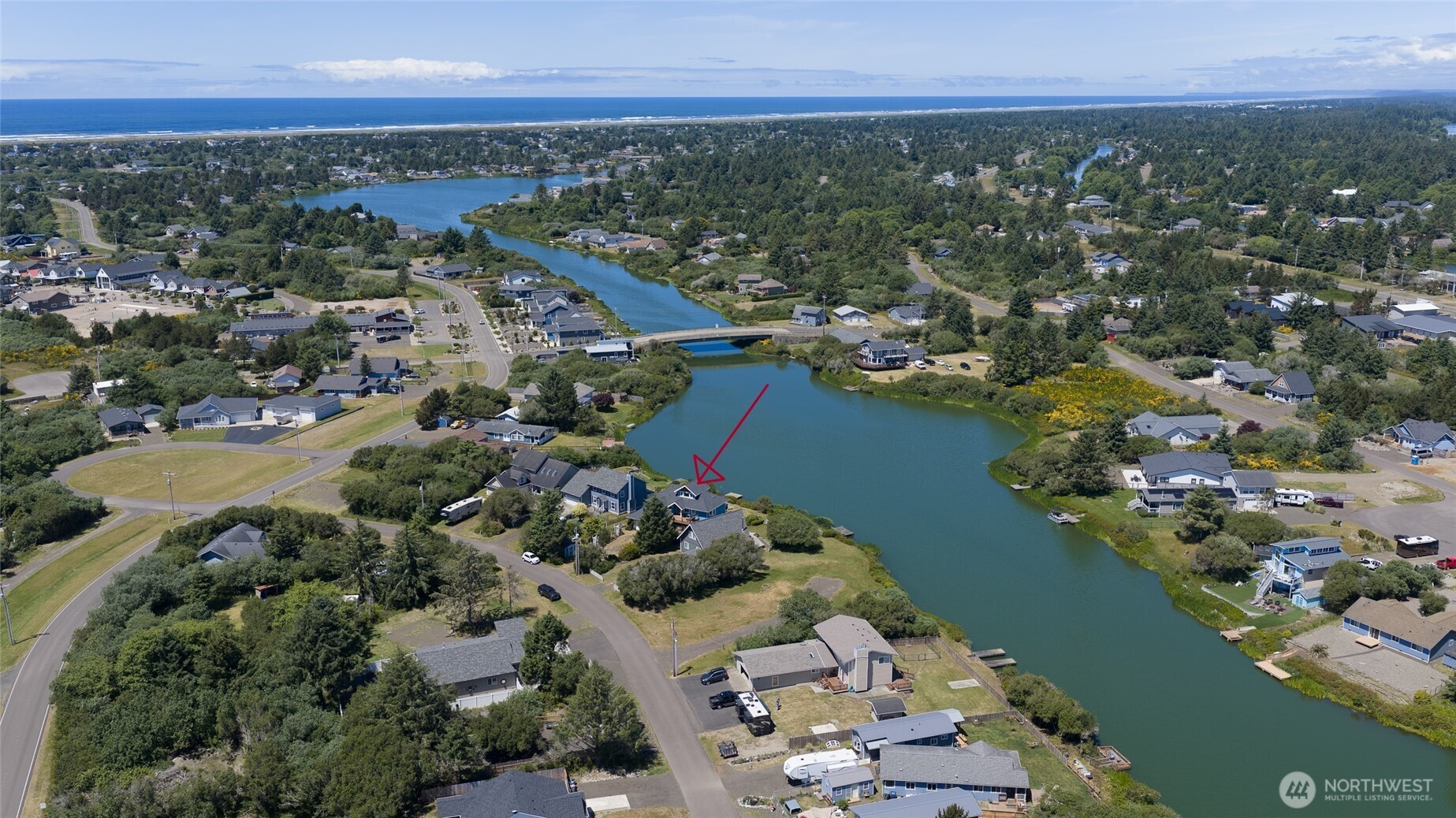142 Sea Breeze Loop Property Photo 4