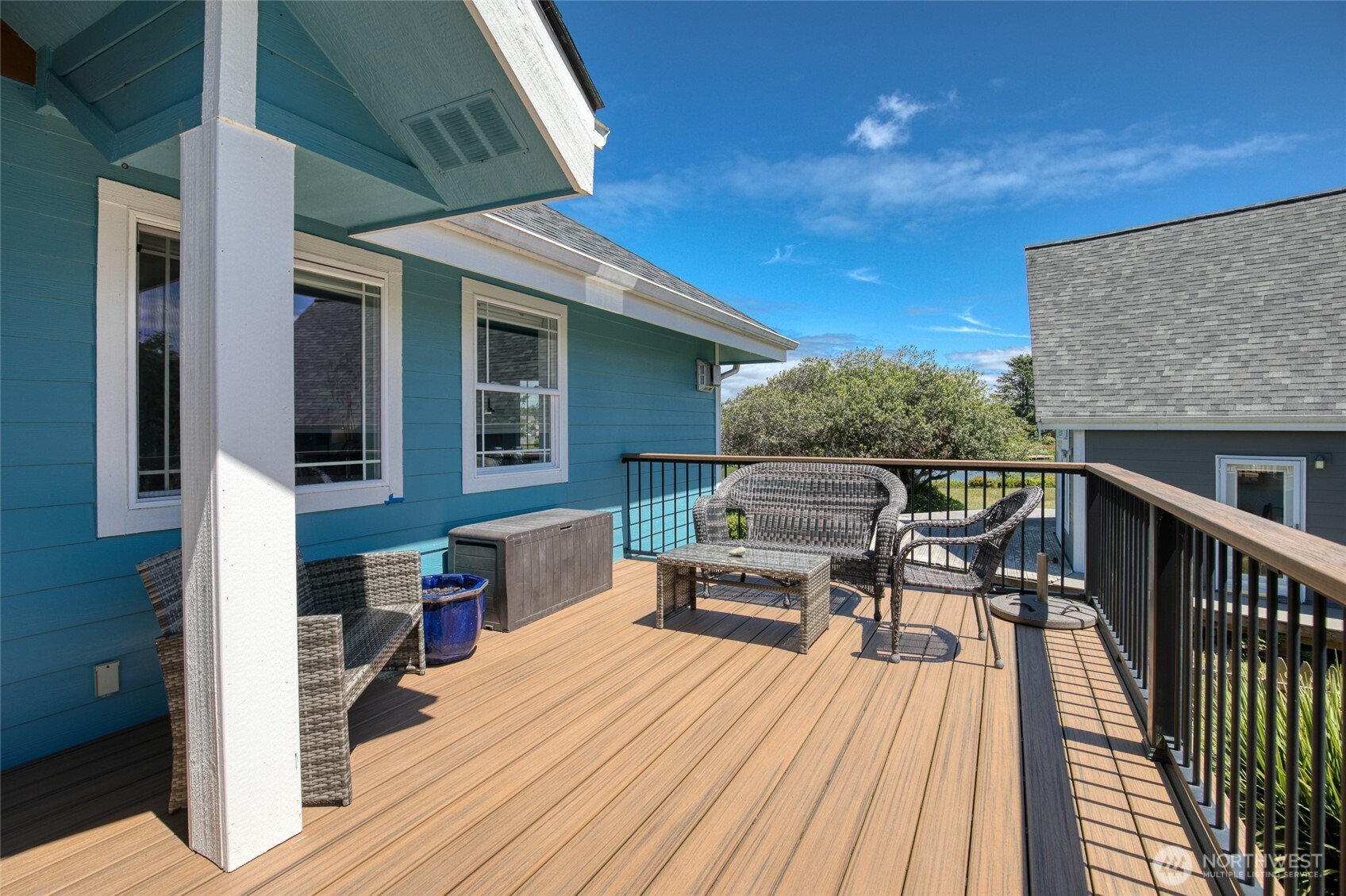 142 Sea Breeze Loop Property Photo 6