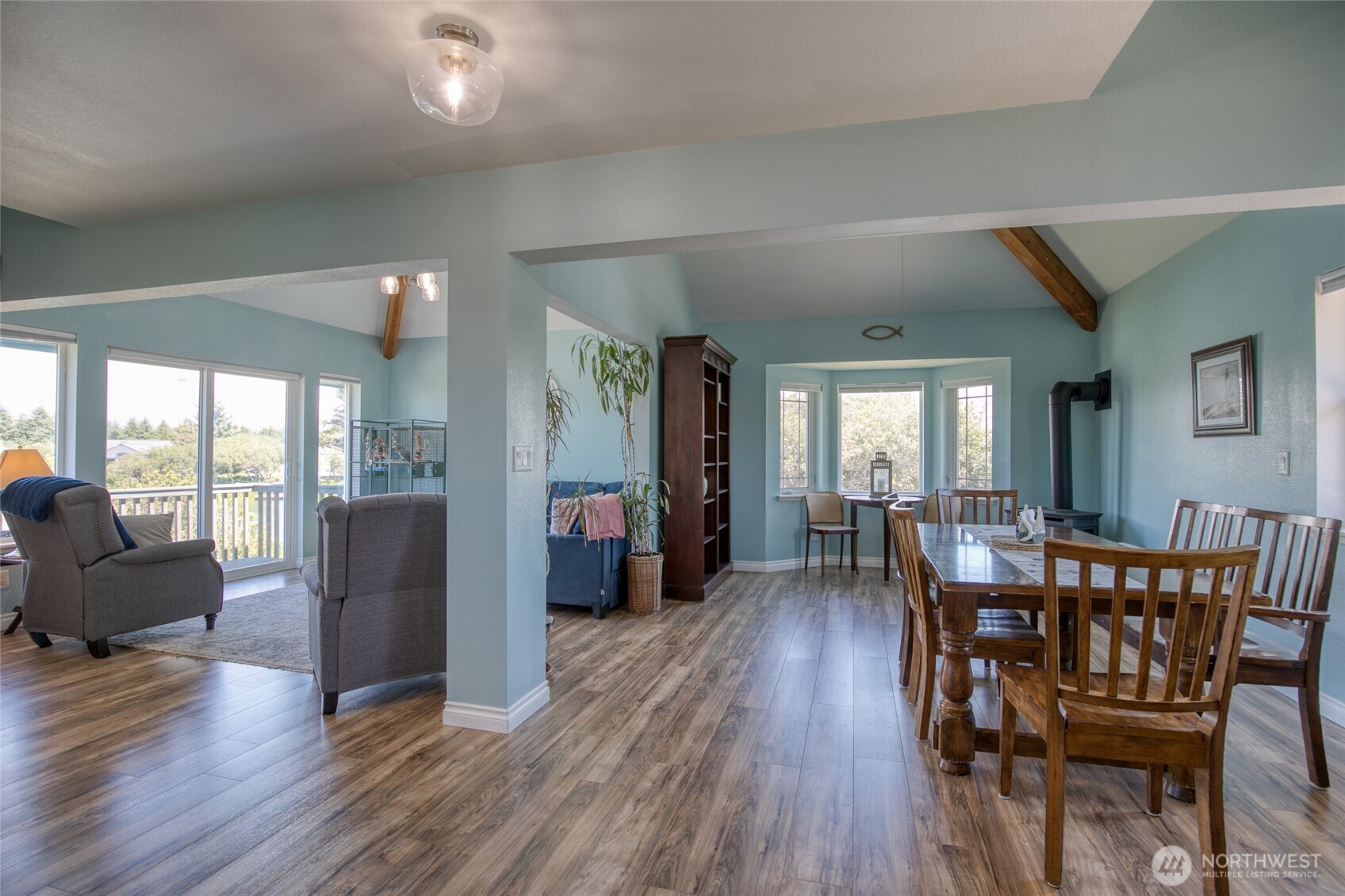 142 Sea Breeze Loop Property Photo 8