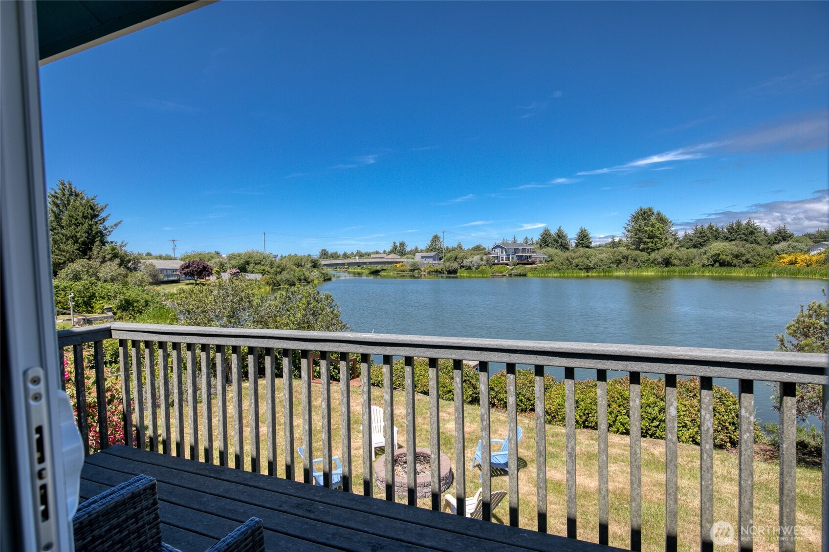 142 Sea Breeze Loop Property Photo 13